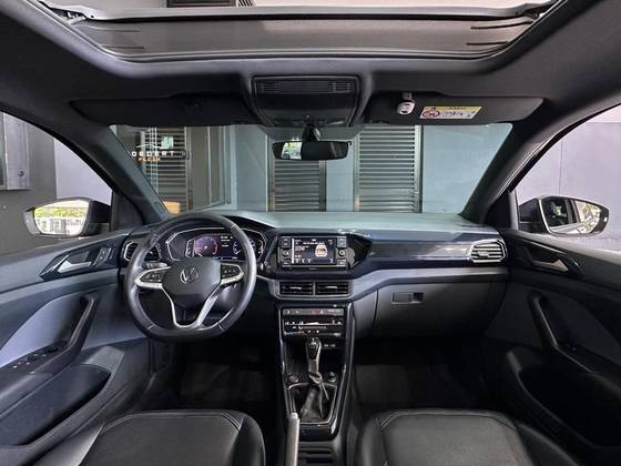 VOLKSWAGEN T-CROSS 1.0 200 TSI TOTAL FLEX COMFORTLINE AUTOMÁTICO